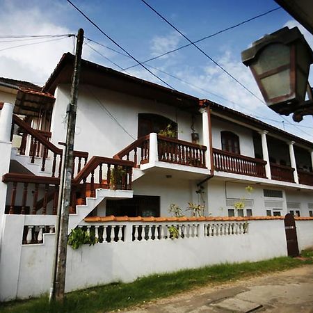 Wijenayake'S - Beach Haven Guest House - Galle Fort Bagian luar foto