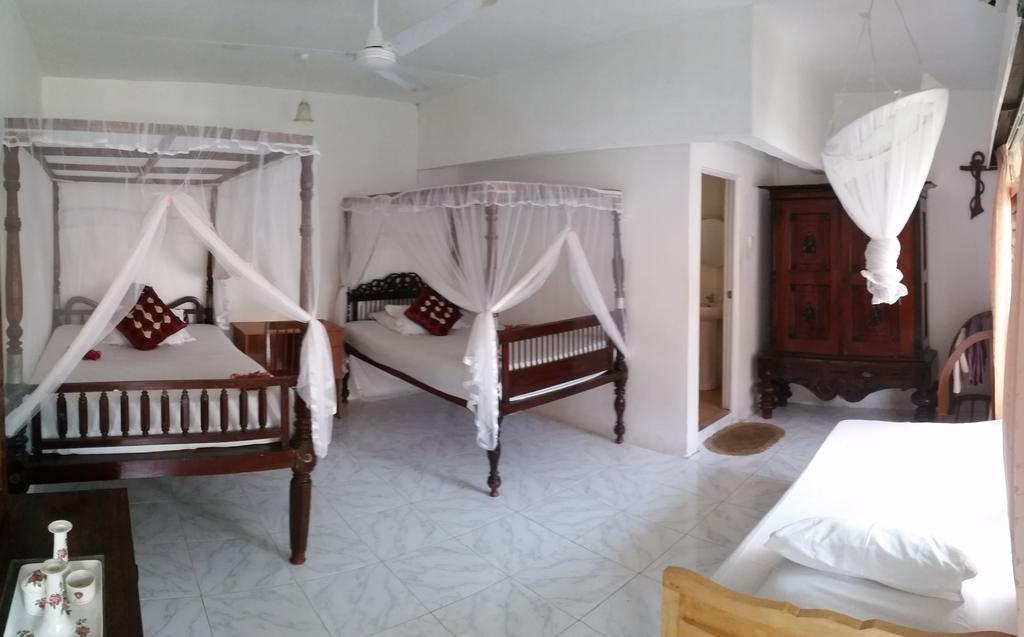 Wijenayake'S - Beach Haven Guest House - Galle Fort Ruang foto