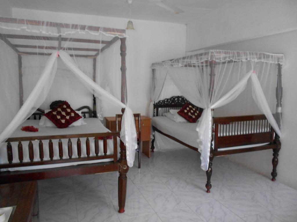 Wijenayake'S - Beach Haven Guest House - Galle Fort Ruang foto