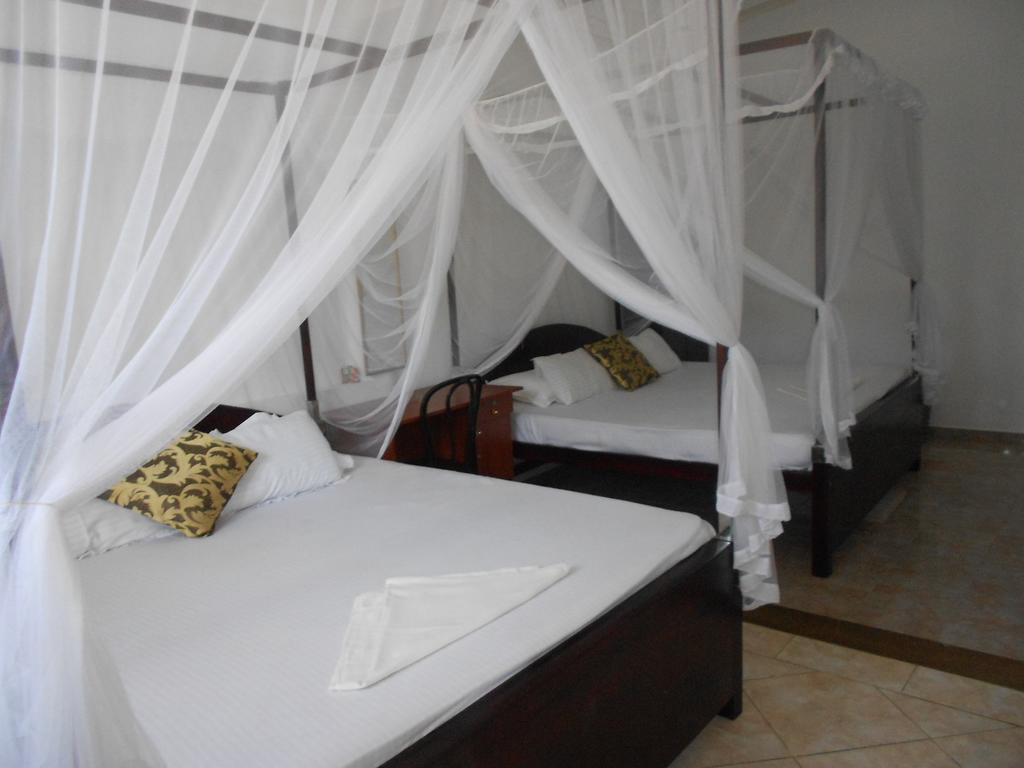 Wijenayake'S - Beach Haven Guest House - Galle Fort Ruang foto