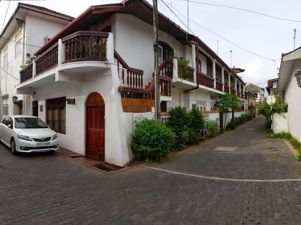 Wijenayake'S - Beach Haven Guest House - Galle Fort Bagian luar foto