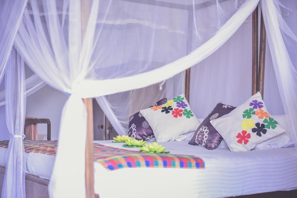 Wijenayake'S - Beach Haven Guest House - Galle Fort Bagian luar foto