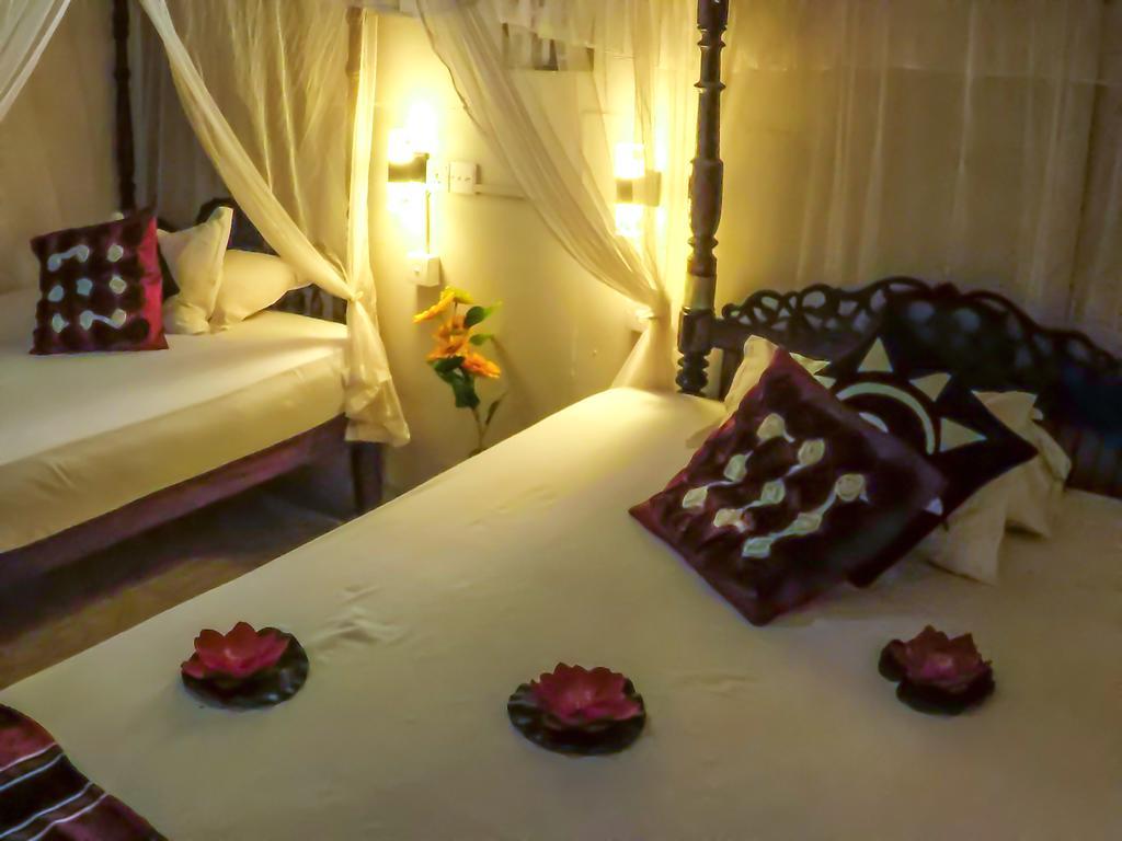 Wijenayake'S - Beach Haven Guest House - Galle Fort Bagian luar foto