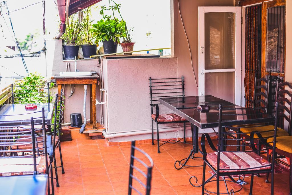 Wijenayake'S - Beach Haven Guest House - Galle Fort Bagian luar foto