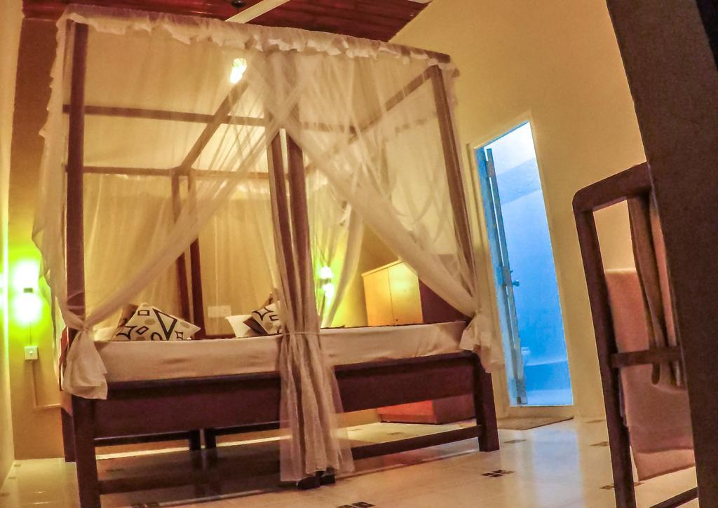 Wijenayake'S - Beach Haven Guest House - Galle Fort Bagian luar foto