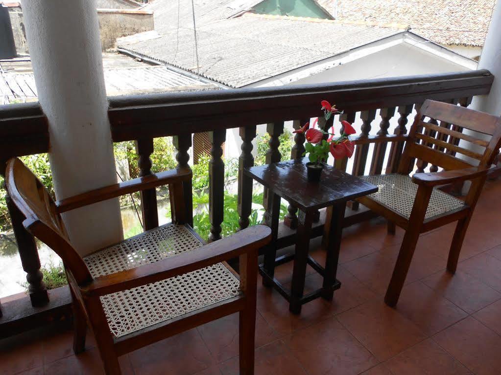 Wijenayake'S - Beach Haven Guest House - Galle Fort Bagian luar foto