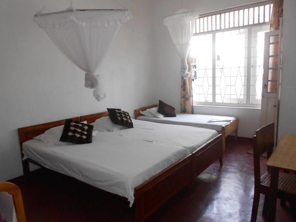 Wijenayake'S - Beach Haven Guest House - Galle Fort Bagian luar foto