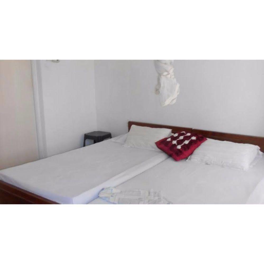 Wijenayake'S - Beach Haven Guest House - Galle Fort Bagian luar foto