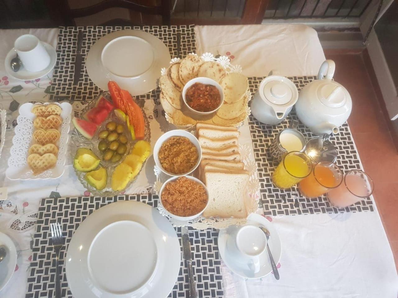 Wijenayake'S - Beach Haven Guest House - Galle Fort Bagian luar foto